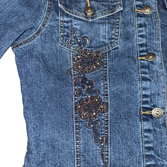 Cos Jeans/JEANBAY Girls XL Blue Denim Jacket with Embroidery Trucker - Picture 3 of 6